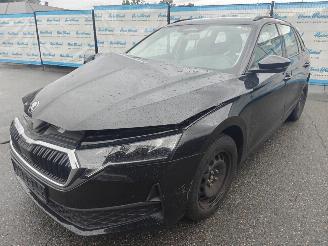 Skoda Octavia Combi 1.5 TSI mHEV 85 kW Essence picture 2