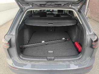 Volkswagen Golf 1.5 eTSI 110 kW Style DSG picture 8