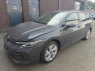 krockskadad bil auto Volkswagen Golf 1.5 eTSI 110 kW Style DSG 2025/11