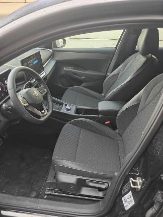 Volkswagen T-Roc 1.5 eTSI 110 kW R-Line picture 19