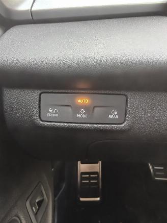 Volkswagen T-Roc 1.5 eTSI 110 kW R-Line picture 34