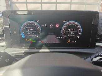 Volkswagen T-Roc 1.5 eTSI 110 kW R-Line picture 35