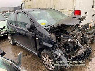 Uttjänta bilar auto Toyota Aygo Aygo (B10), Hatchback, 2005 / 2014 1.0 12V VVT-i 2010/1