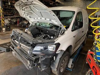 krockskadad bil bedrijf Volkswagen Caddy Caddy IV, Van, 2015 2.0 TDI 75 2015/11