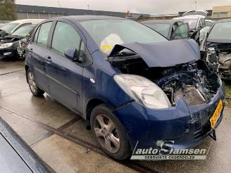 Uttjänta bilar auto Toyota Yaris Yaris II (P9), Hatchback, 2005 / 2014 1.3 16V VVT-i 2006/8