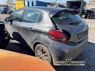 Peugeot 208 208 I (CA/CC/CK/CL), Hatchback, 2012 / 2019 1.6 Blue HDi 100 picture 10