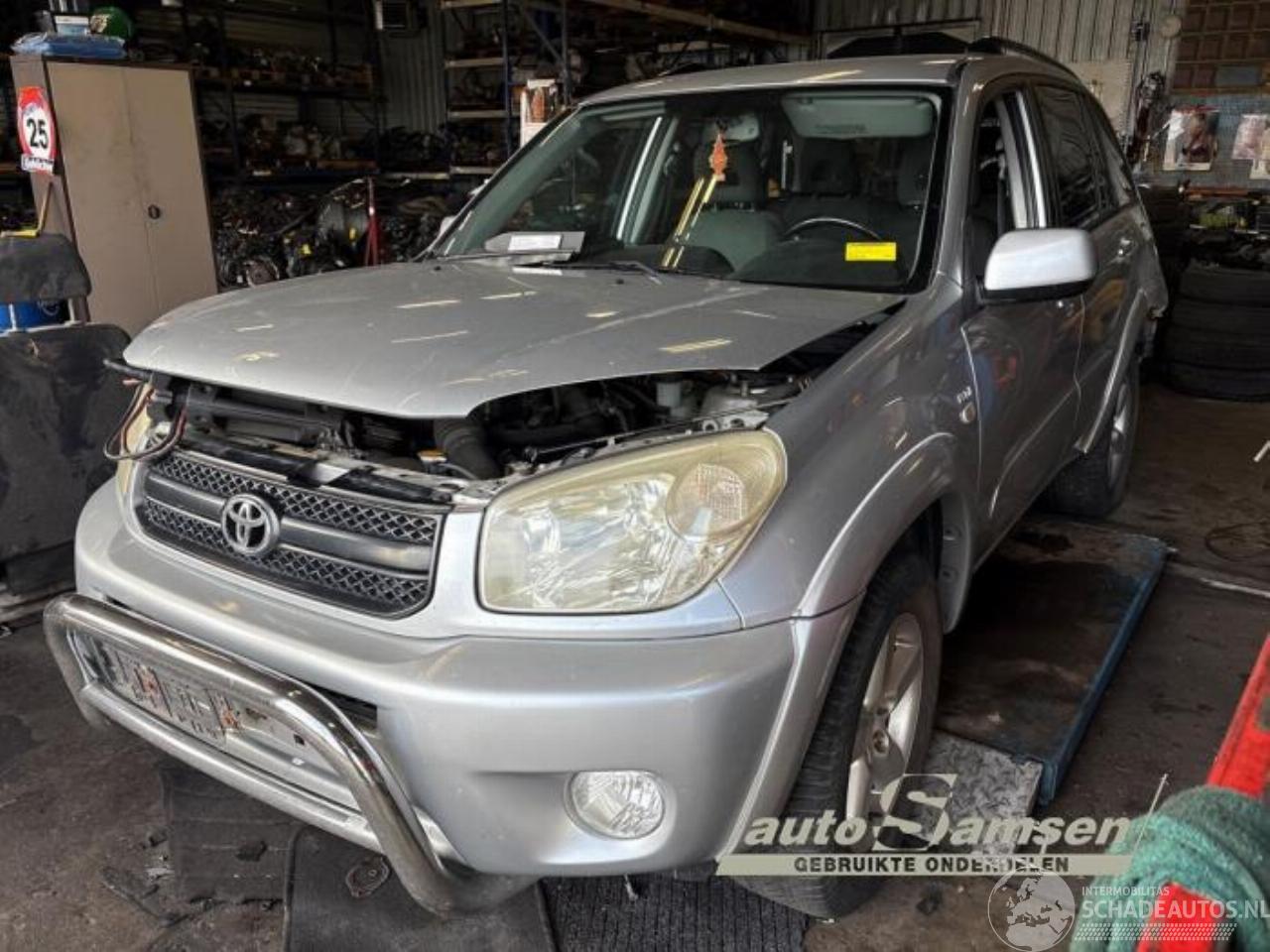 Toyota Rav-4 RAV4 (A2), Terreinwagen, 2000 / 2005 2.0 16V VVT-i 4x4