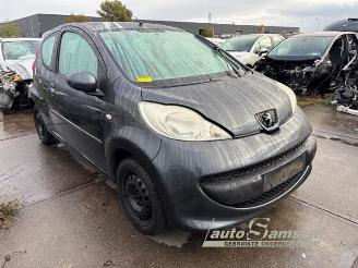 Coche siniestrado Peugeot 107 107, Hatchback, 2005 / 2014 1.0 12V 2008/5