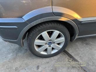 Ford Fusion Fusion, Combi, 2002 / 2012 1.6 16V picture 11