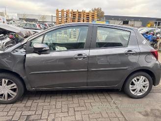 Toyota Yaris Yaris III (P13), Hatchback, 2010 / 2020 1.0 12V VVT-i picture 6