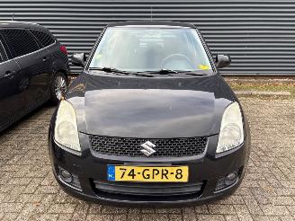 Suzuki Swift  picture 2