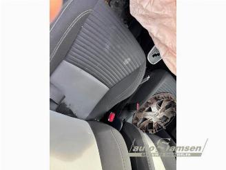 Toyota Yaris Yaris III (P13), Hatchback, 2010 / 2020 1.5 16V Hybrid picture 13