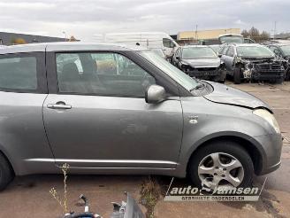 Suzuki Swift Swift (ZA/ZC/ZD1/2/3/9), Hatchback, 2005 / 2011 1.5 VVT 16V picture 4