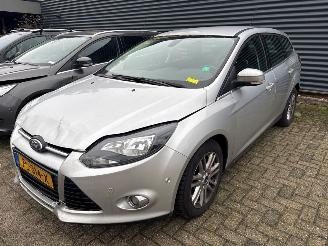 Damaged car Ford Focus  2012/6
