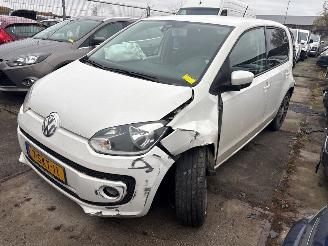 skadebil auto Volkswagen Up!  2013/10