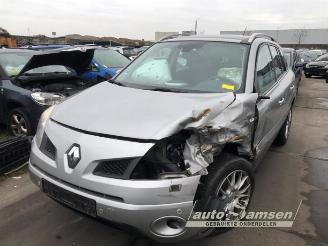 krockskadad bil auto Renault Koleos Koleos I, SUV, 2008 / 2017 2.5 16V 2009/1