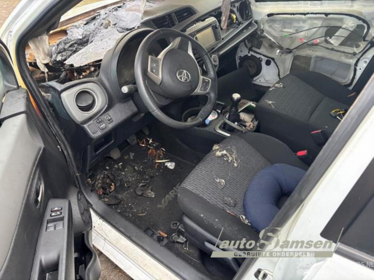 Toyota Yaris Yaris III (P13), Hatchback, 2010 / 2020 1.0 12V VVT-i