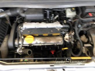 Opel Zafira Zafira (F75), MPV, 1998 / 2005 1.6 16V picture 11