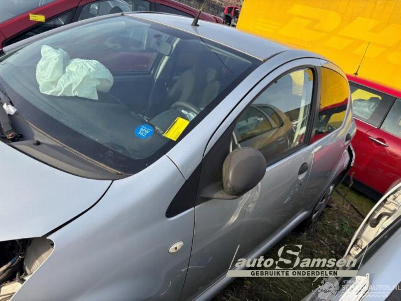 Toyota Aygo Aygo (B10), Hatchback, 2005 / 2014 1.0 12V VVT-i