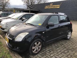 skadebil auto Suzuki Swift Swift (ZA/ZC/ZD1/2/3/9) Hatchback 2005 / 2010 - 1.3 VVT 16V Hatchback  Benzine 1.328cc 68kW (92pk) FWD 2005-02/2010-09 (EZC11; MZA11; MZC11; NZA11; NZC11) M13AVVT 2008/5