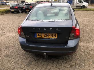 Volvo S-40  picture 4