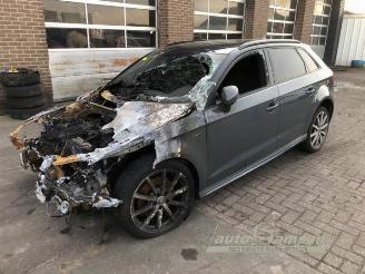 Coche siniestrado Audi A3 A3 Sportback (8VA/8VF), Hatchback 5-drs, 2012 / 2020 1.4 TFSI 16V e-tron 2018/7