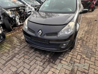 Vrakbiler auto Renault Clio Clio III (BR/CR), Hatchback, 2005 / 2014 1.4 16V 2006/1
