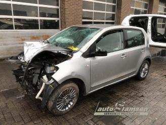 Vrakbiler auto Volkswagen Up! Up! (121), Hatchback, 2011 1.0 12V 75 2013/6