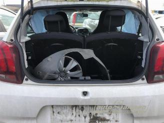 Peugeot 108 108, Hatchback, 2014 1.0 12V VVT-i picture 21