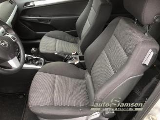 Opel Astra Astra H GTC (L08), Hatchback 3-drs, 2005 / 2011 1.6 16V Twinport picture 7