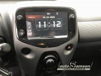 Peugeot 108 108, Hatchback, 2014 1.0 12V VVT-i picture 10