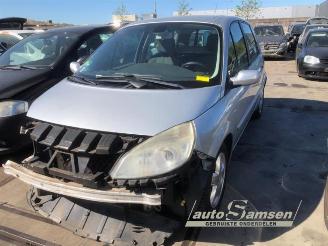 Démontage voiture Renault Mégane Scénic Scenic II (JM), MPV, 2003 / 2009 1.6 16V 2007/10