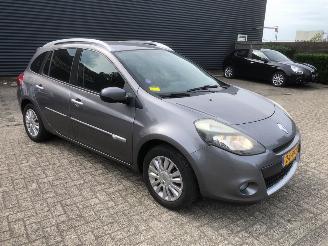 škoda osobní automobily Renault Clio  2011/1