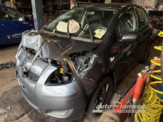 Toyota Yaris Yaris II (P9), Hatchback, 2005 / 2014 1.33 16V Dual VVT-I picture 14