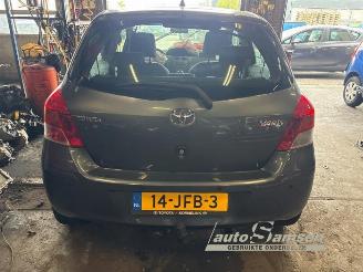 Toyota Yaris Yaris II (P9), Hatchback, 2005 / 2014 1.33 16V Dual VVT-I picture 18