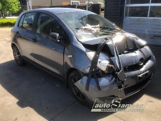 Toyota Yaris Yaris II (P9), Hatchback, 2005 / 2014 1.33 16V Dual VVT-I picture 6
