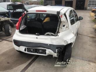 Peugeot 107 107, Hatchback, 2005 / 2014 1.0 12V picture 5