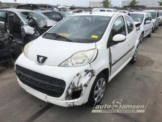 Vrakbiler auto Peugeot 107 107, Hatchback, 2005 / 2014 1.0 12V 2011/2
