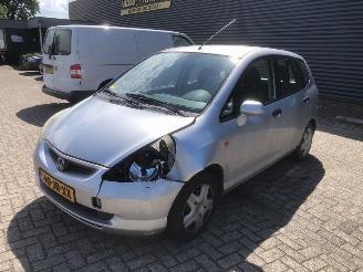 skadebil auto Honda Jazz  2002/7