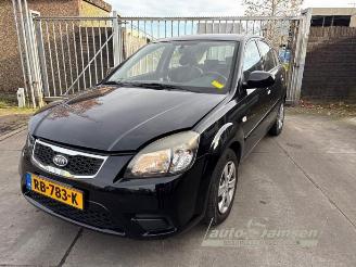 skadebil auto Kia Rio Rio II (DE), Hatchback, 2005 / 2011 1.4 16V 2011/11