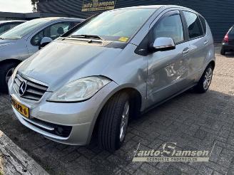 Vrakbiler auto Mercedes A-klasse A (W169), Hatchback, 2004 / 2012 1.7 A-180 2010/6