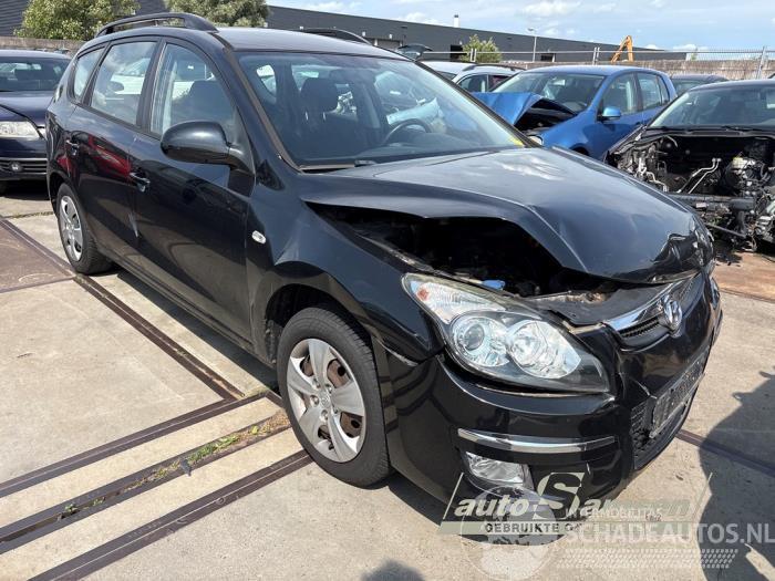 Hyundai I-30 i30 Crosswagon (WWH), Combi, 2007 / 2012 1.4 CVVT 16V