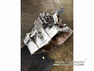 Peugeot 108 108, Hatchback, 2014 1.0 12V picture 16