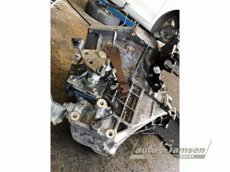 Peugeot 108 108, Hatchback, 2014 1.0 12V picture 18