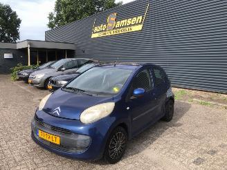 krockskadad bil auto Citroën C1 C1 Hatchback 2005 / 2014 - 1.0 12V Hatchback  Benzine 998cc 50kW (68pk) FWD 2005-06/2014-09 (PMCFA; PMCFB; PNCFA; PNCFB) 1KRFE; CFB; 384F; CFA 2007/2