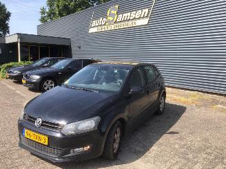 uszkodzony samochody osobowe Volkswagen Polo Polo V (6R) Hatchback 2009 / 2017 - 1.4 16V Hatchback  Benzine 1.390cc 63kW (86pk) FWD 2009-03/2014-05  CGGB 2011/2