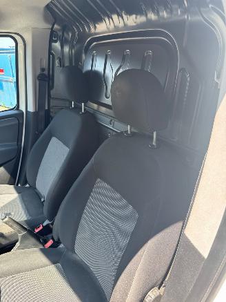 Fiat Doblo  picture 9