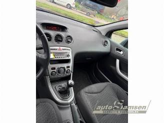 Vrakbiler auto Peugeot 308 308 SW (4E/H), Combi 5-drs, 2007 / 2014 1.6 16V THP 155 2010/8