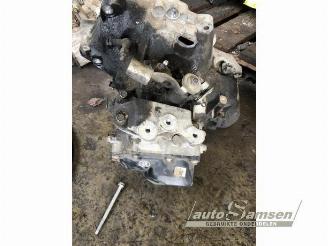 Chevrolet Aveo Aveo (300), Hatchback, 2006 / 2015 1.3 D 16V picture 15