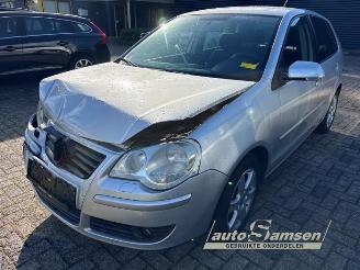 krockskadad bil auto Volkswagen Polo Polo IV (9N1/2/3), Hatchback, 2001 / 2012 1.2 2008/4